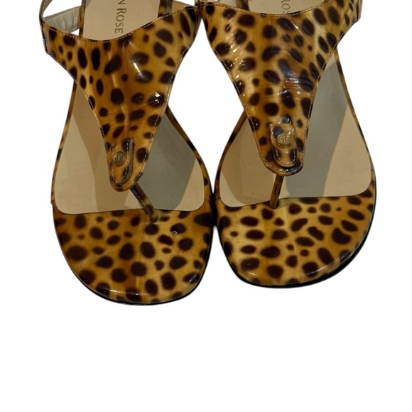 Taryn Rose Kat Patent Low-Wedge Thong Sandals Size 8.5 - Picture 3 of 8